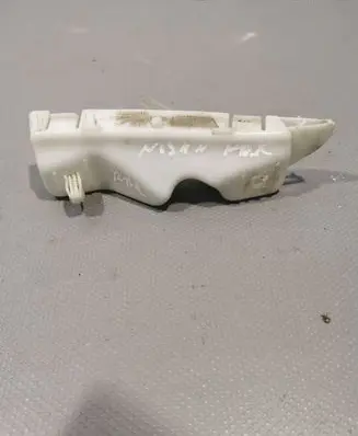 Nissan Qashqai Front bumper mounting bracket