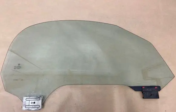 BMW Z4 E85 E86 Front door window/glass (coupe) 43R000262 E000249 DOT18AS2M504