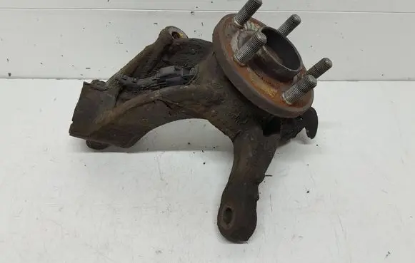 Front wheel hub