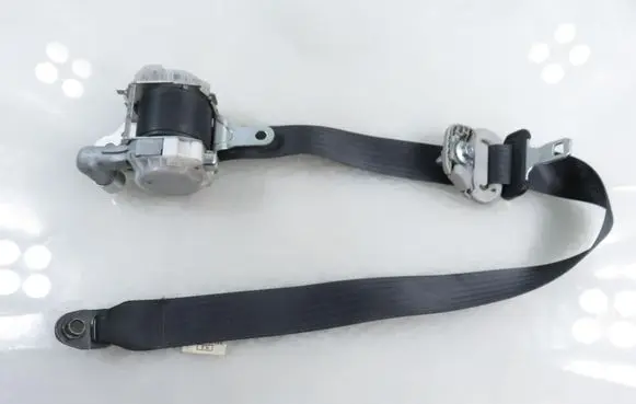 Suzuki Swift I Front seatbelt 8492063J1