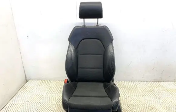 Audi A4 S4 B7 8E 8H Front driver seat 