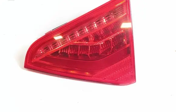 Audi A5 8T 8F Tailgate rear/tail lights 8T0945094C