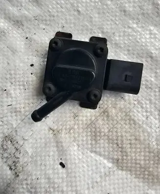 BMW 7 E65 E66 Exhaust gas pressure sensor 7789219 10H25