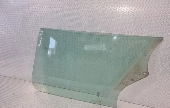 Opel Movano B Front door window glass four-door
