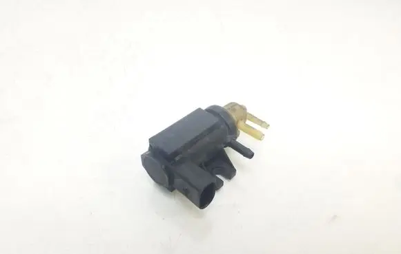 Volkswagen Caddy Turbo solenoid valve 1K0906627A