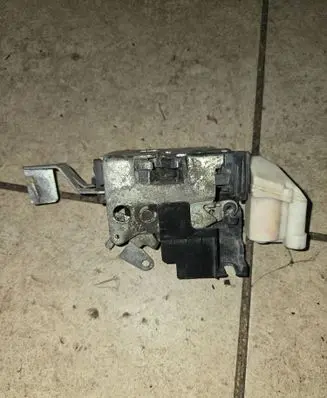 Peugeot Boxer Front door lock B792