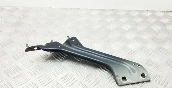 Audi Q5 SQ5 Fender mounting bracket 8R0821135