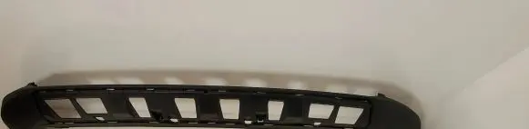Front bumper lip