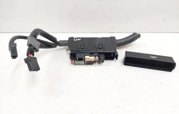 Nissan Leaf I (ZE0) Fuse box set 7154722330 24382EW70B