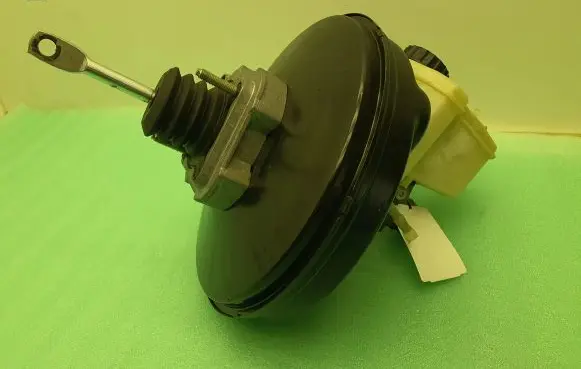 BMW Z4 E89 Brake booster 6785916