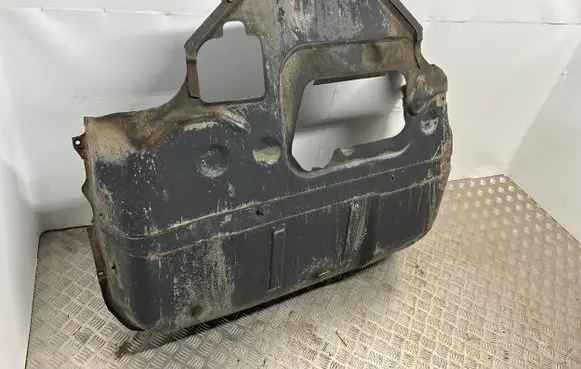 Volkswagen Multivan T4 Engine splash shield/under tray
