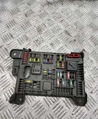 BMW X5 E70 Fuse module 693168704