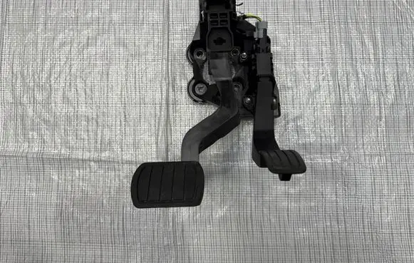 Fiat Panda III Pedal assembly 9837892280