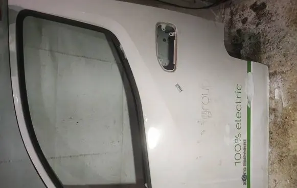Nissan e-NV200 Front door BALTOS