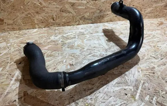 Volvo S60 Intercooler hose/pipe 8624887