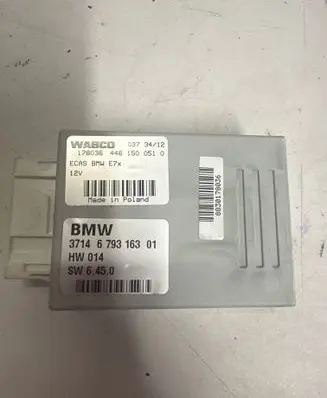 BMW X6 E71 Air suspension control unit module (rear) 37146793163