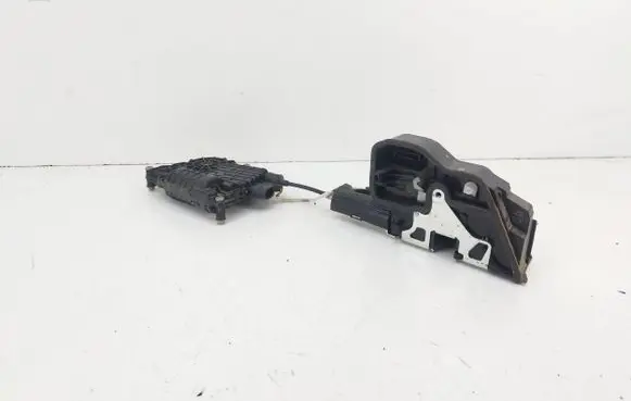 BMW 5 F10 F11 Rear door soft close latching motor 7154516