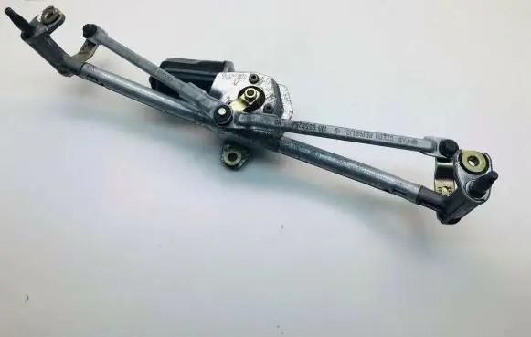 Volkswagen Beetle A5 Front wiper linkage and motor 1C1955603 1C1955023A