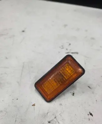 Volkswagen Golf III Front fender indicator light 019662