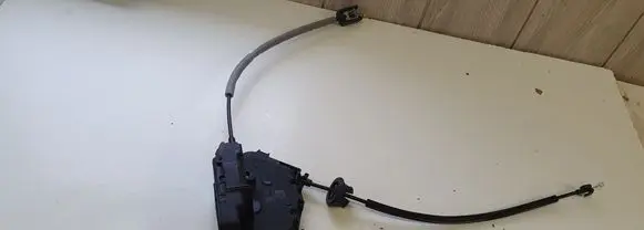 Seat Arona Rear door lock