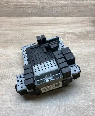 Volvo S80 Fuse module 30657429 08688436