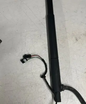 BMW X6 E71 Tailgate/trunk strut/damper 7332698