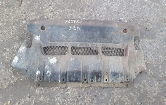 Mitsubishi Pajero Engine splash shield/under tray NOCODE