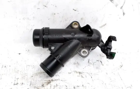 Land Rover Range Rover Velar Engine coolant pipe/hose G4D38A544AA