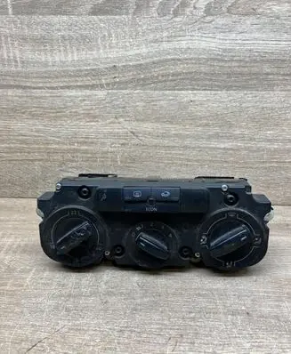 Volkswagen Touran I Climate control unit 1K0820047