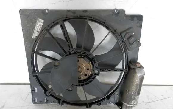 Renault Megane I Electric radiator cooling fan 7700421148