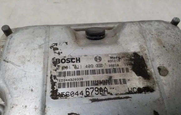 Jeep Cherokee Engine control unit/module P56044679AA