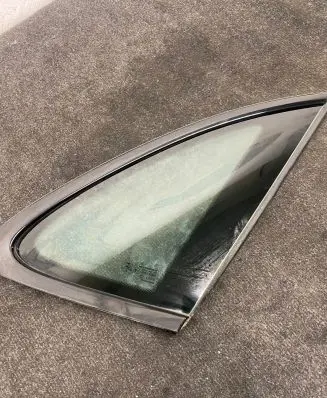 Porsche Macan (95B) Rear side window 95B845298D