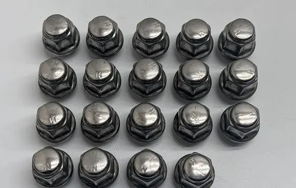 Chrysler Pacifica Nuts/bolts 