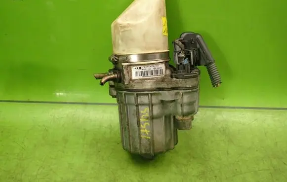 Opel Astra H Power steering pump 13109262