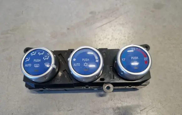 Mitsubishi L200 Climate control unit MN123598
