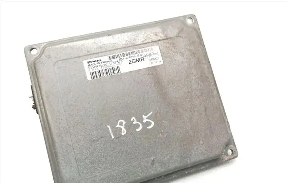 Ford Focus Engine control unit/module 7M51-12A650-AFB S118934202