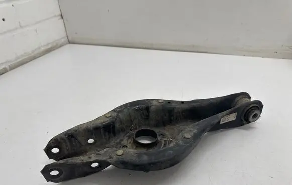 BMW 1 F20 F21 Rear upper control arm/wishbone 6867540