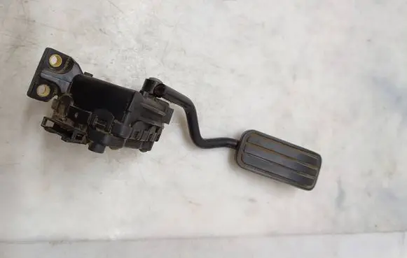 Volkswagen Transporter - Caravelle T4 Accelerator throttle pedal 7D1721603C 6PV00802611