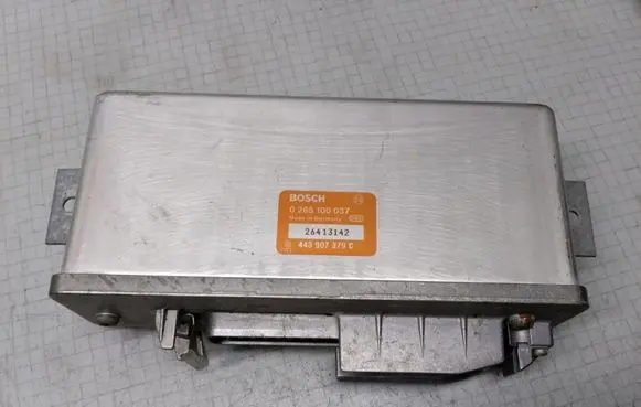 Audi 80 90 S2 B4 ABS control unit/module 0265100037 443907379C
