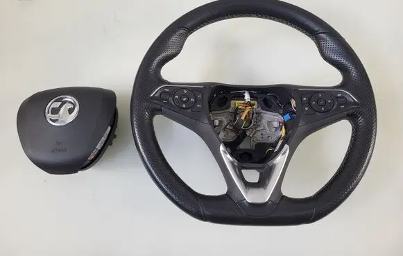 Opel Insignia B Steering wheel 39096098 39095622