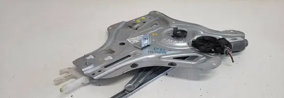 Hyundai ix35 Front door window regulator with motor 813102Y010 31012013 5602732