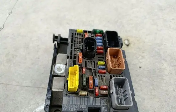Citroen C5 BSM Control unit 9667044980DELPHI