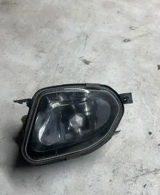 Mercedes-Benz E W211 Front fog light 1NB00827505 A2118201156