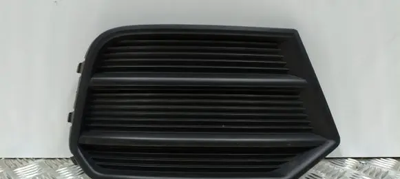 Audi Q3 8U Front fog light trim/grill 8U0807682H 8U0807682P 8U0807682P4U8