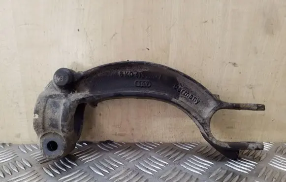 Audi A5 Sportback 8TA Lower shock absorber bracket 8K0413L