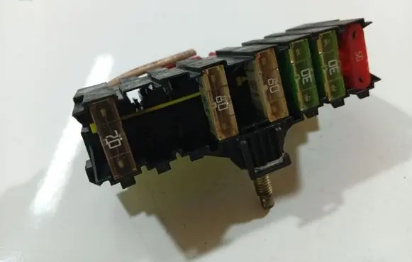 Citroen C4 I Fuse box set 9636079380
