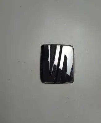 Seat Tarraco Manufacturer badge logo/emblem 575853630B