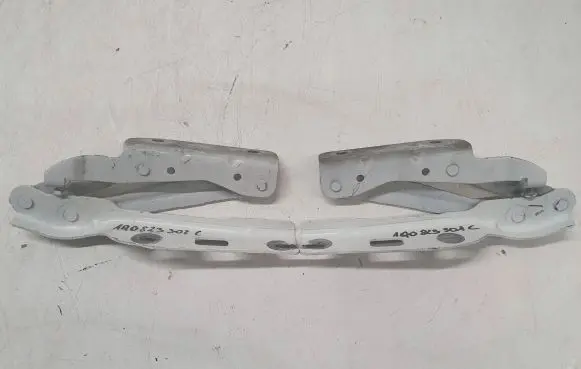 Volkswagen Eos Engine bonnet/hood hinges 1Q0823302C