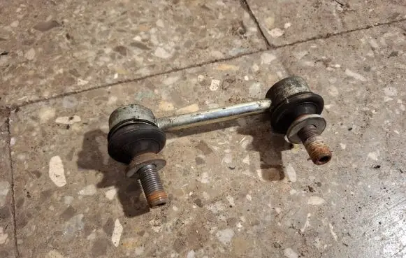 Lexus RX 450H Rear anti-roll bar/stabilizer link 