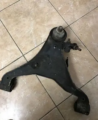Nissan Navara D40 Front lower control arm/wishbone